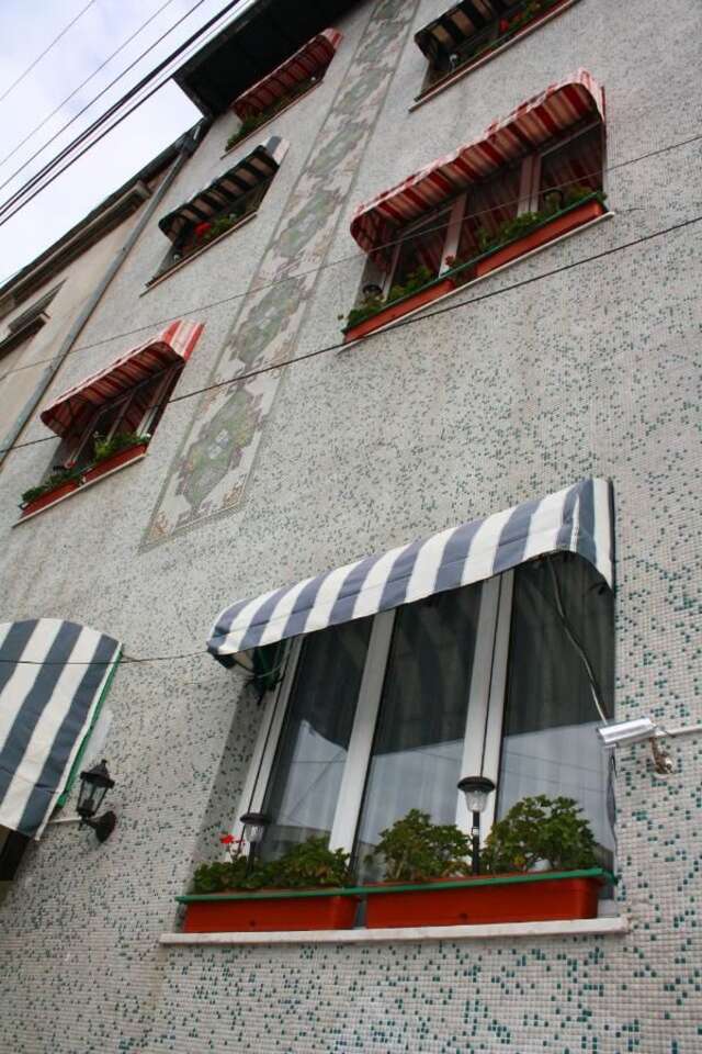 Отель Villa Tamara Бухарест-9